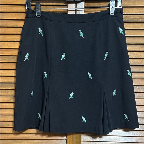 EP Pro Black Pleated Golf Skirt Skort Green Embroidered Parrot Size 4 - Picture 1 of 7